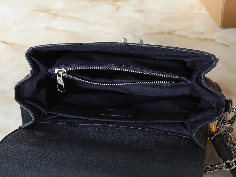 Dragons Bags ln Luxury Bag --77683