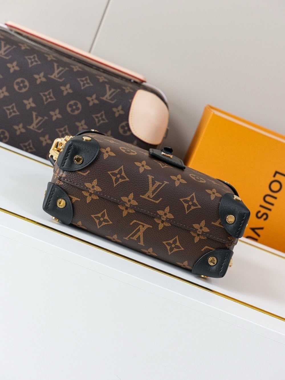 Dragons Bags ln Luxury Bag --81827