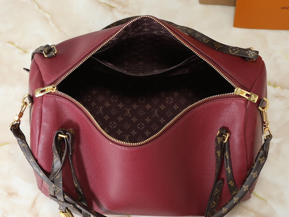 Dragons Bags ln Luxury Bag --77751