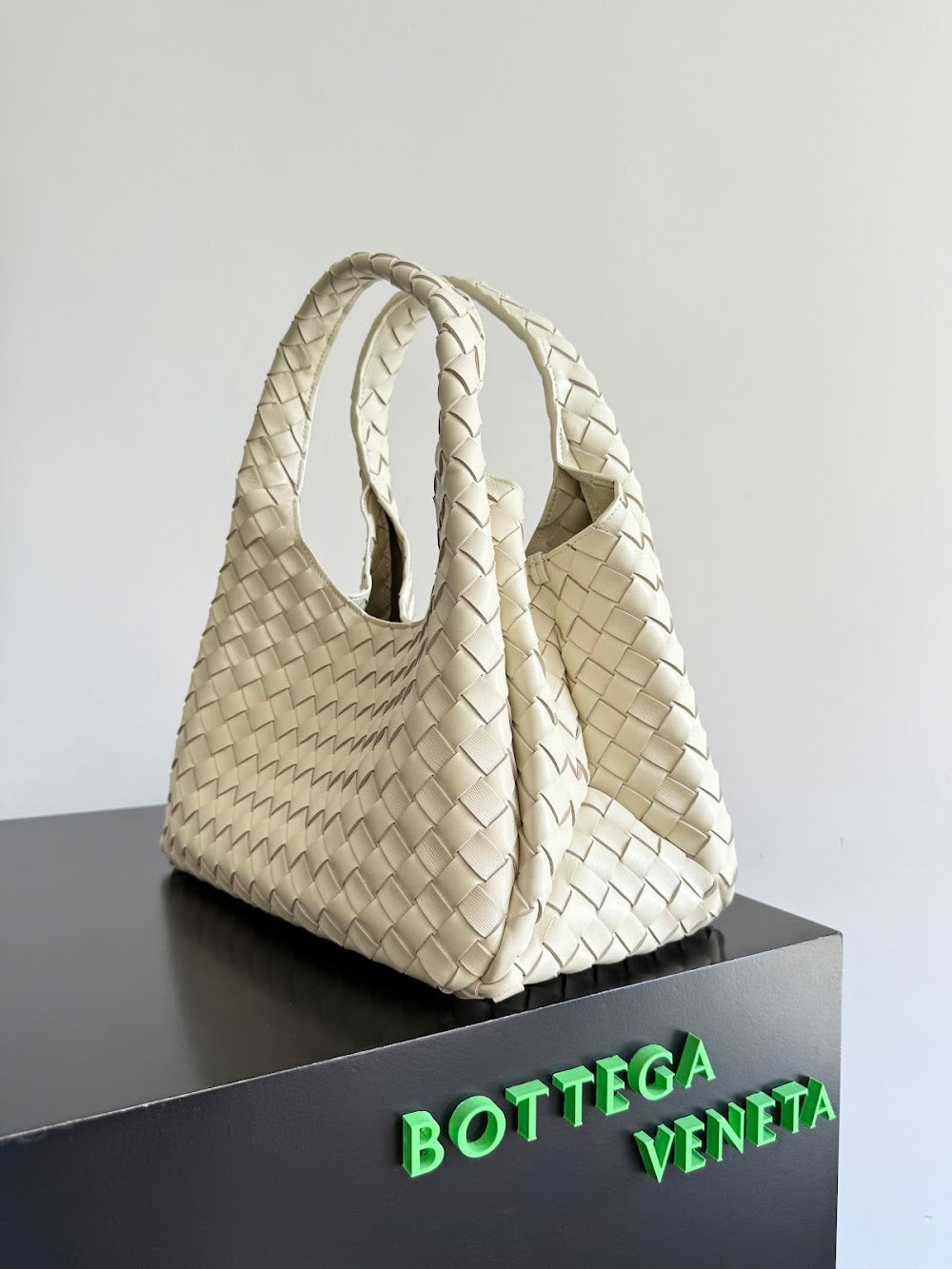 new-luxury-designer-bags-nm10550