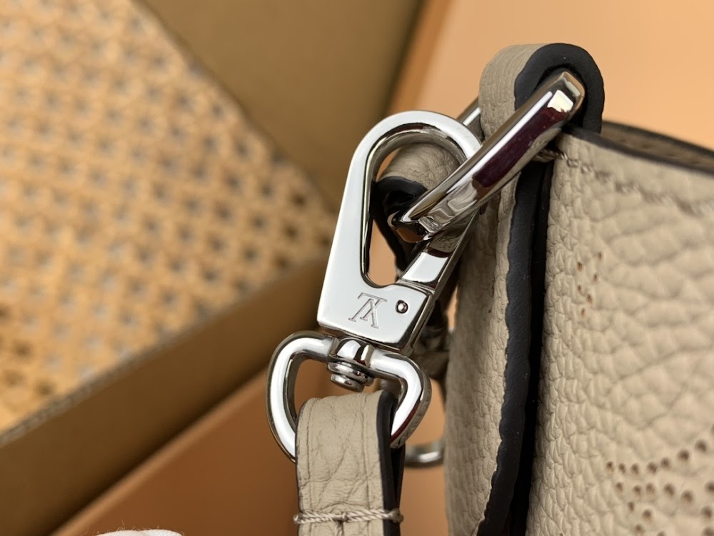 Dragons Bags ln Luxury Bag --61664