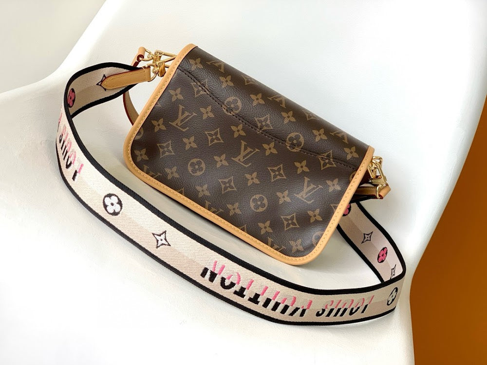 Dragons Bags ln Luxury Bag --81500