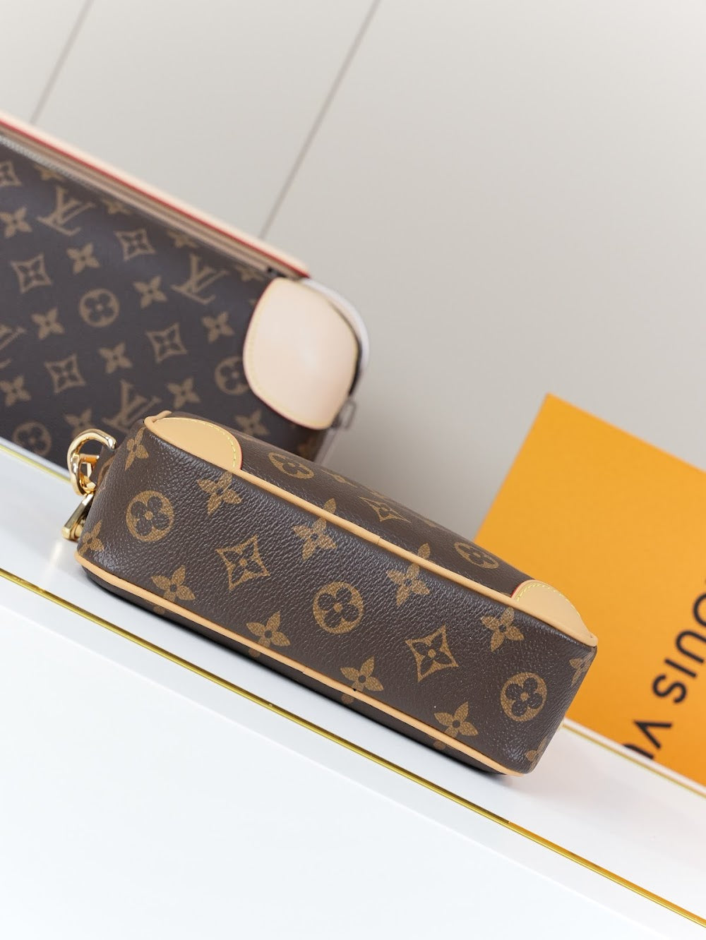 Dragons Bags ln Luxury Bag --81757