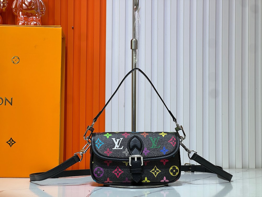 Dragons Bags ln Luxury Bag --81632