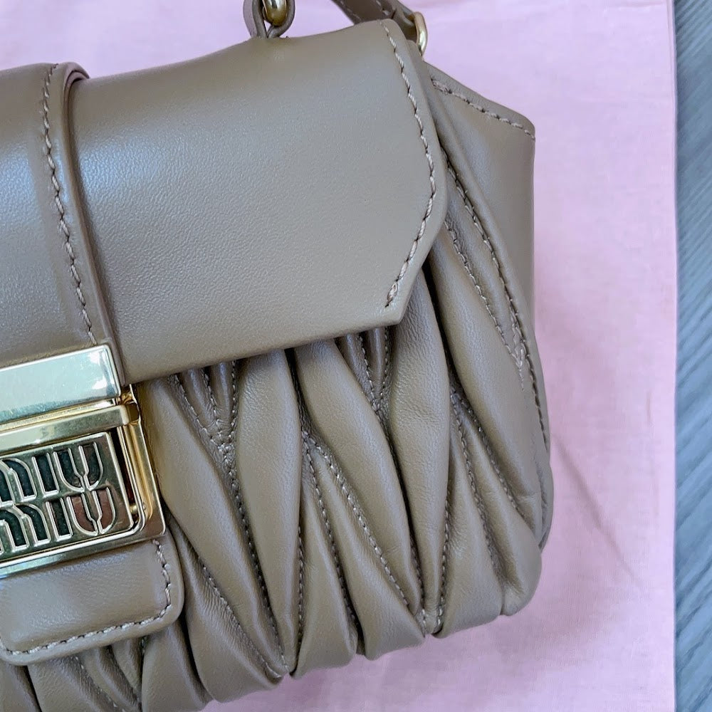 Dragons Bags Miun Miun Luxury Bag --123257