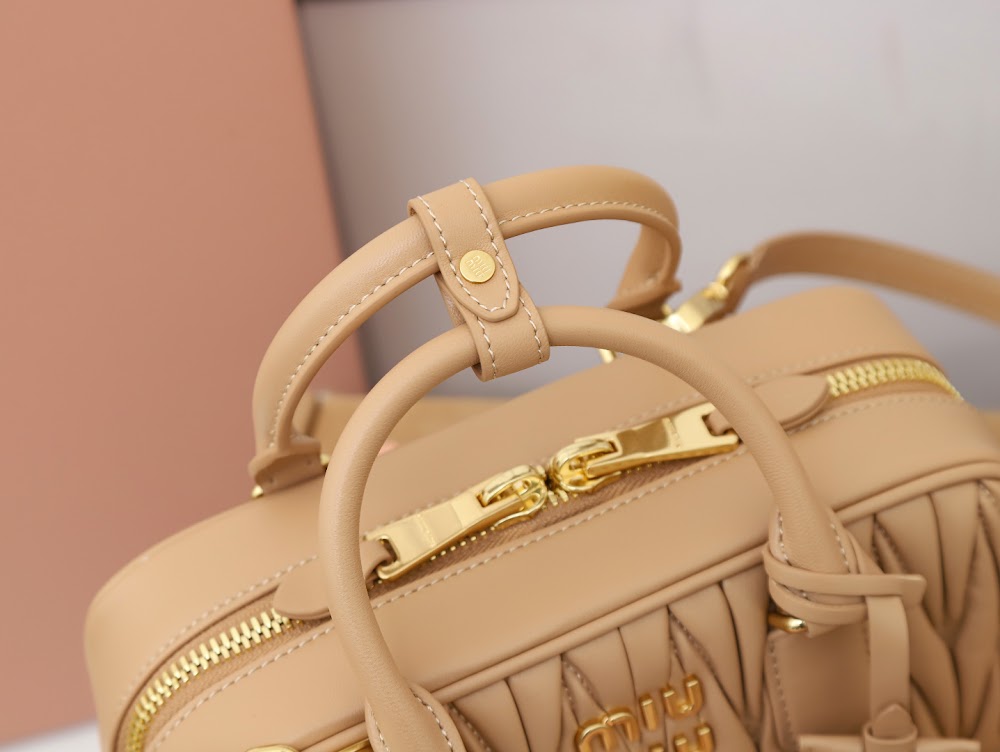 Dragons Bags Miun Miun Luxury Bag --123384
