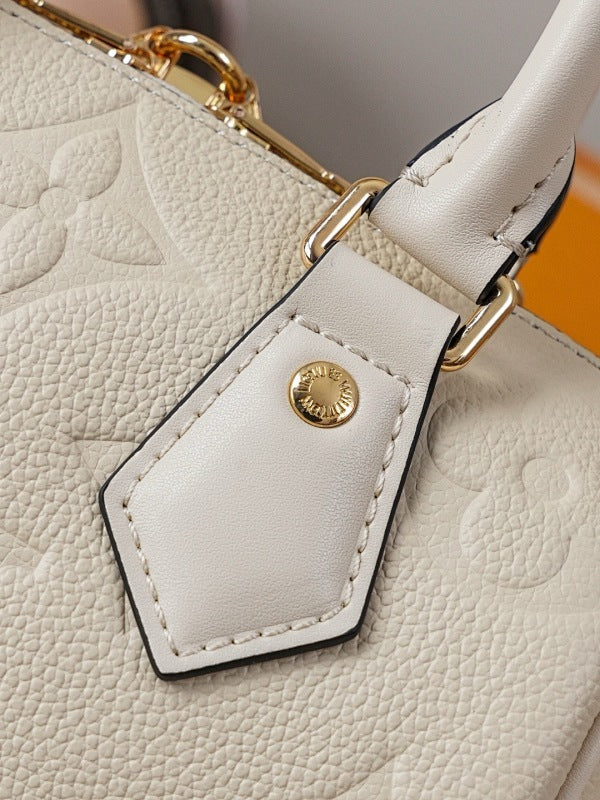 Dragons Bags ln Luxury Bag --81829