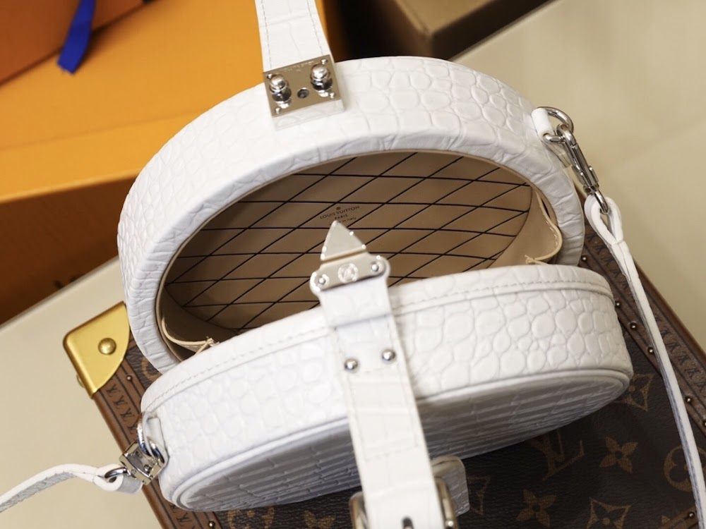 Dragons Bags ln Luxury Bag --66582