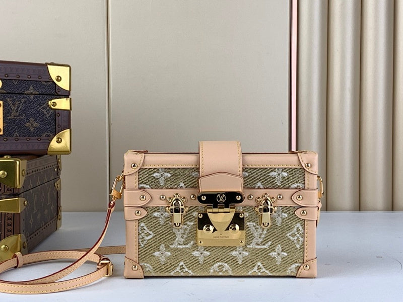 Dragons Bags ln Luxury Bag --61790