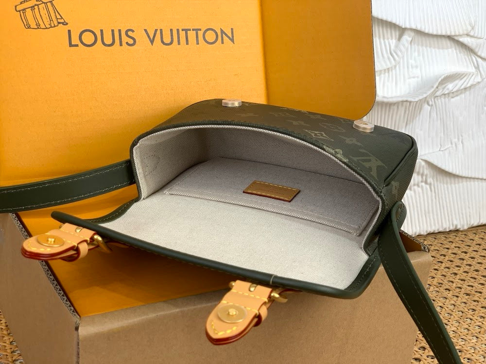 Dragons Bags ln Luxury Bag --70010