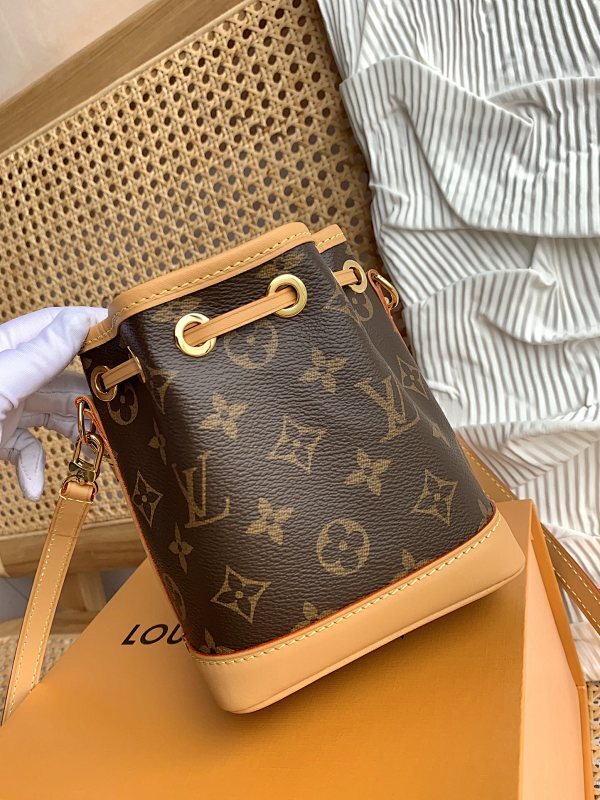Dragons Bags ln Luxury Bag --67379