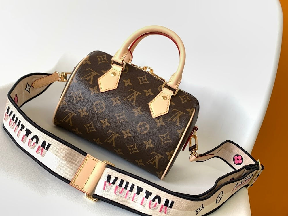 Dragons Bags ln Luxury Bag --81516