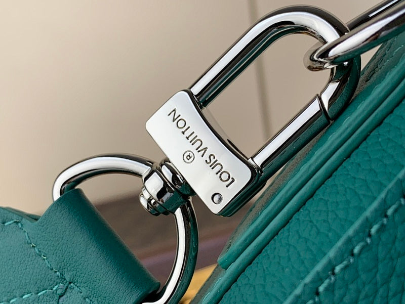 Dragons Bags ln Luxury Bag --61703