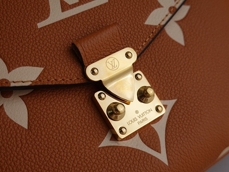 Dragons Bags ln Luxury Bag --67572