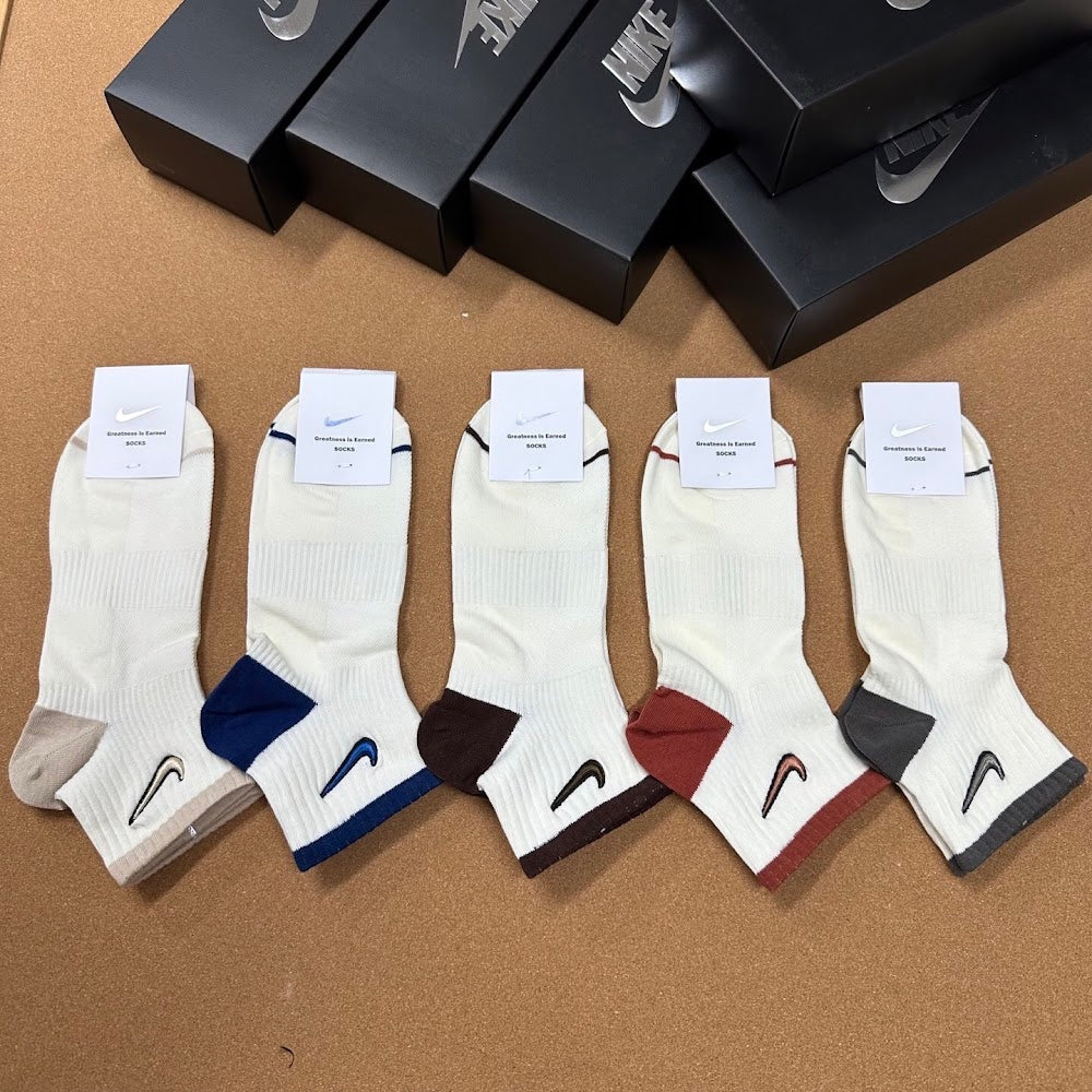 Dragons Bags Premium Luxury Socks --98267