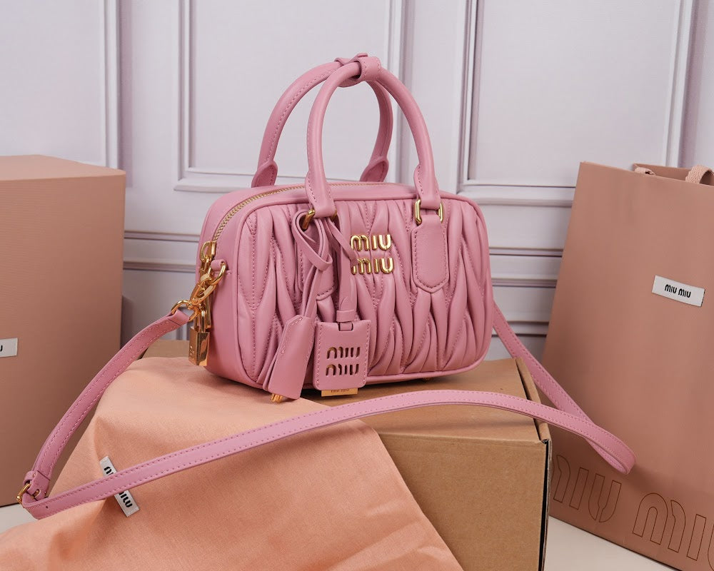 Dragons Bags Miun Miun Luxury Bag --123614