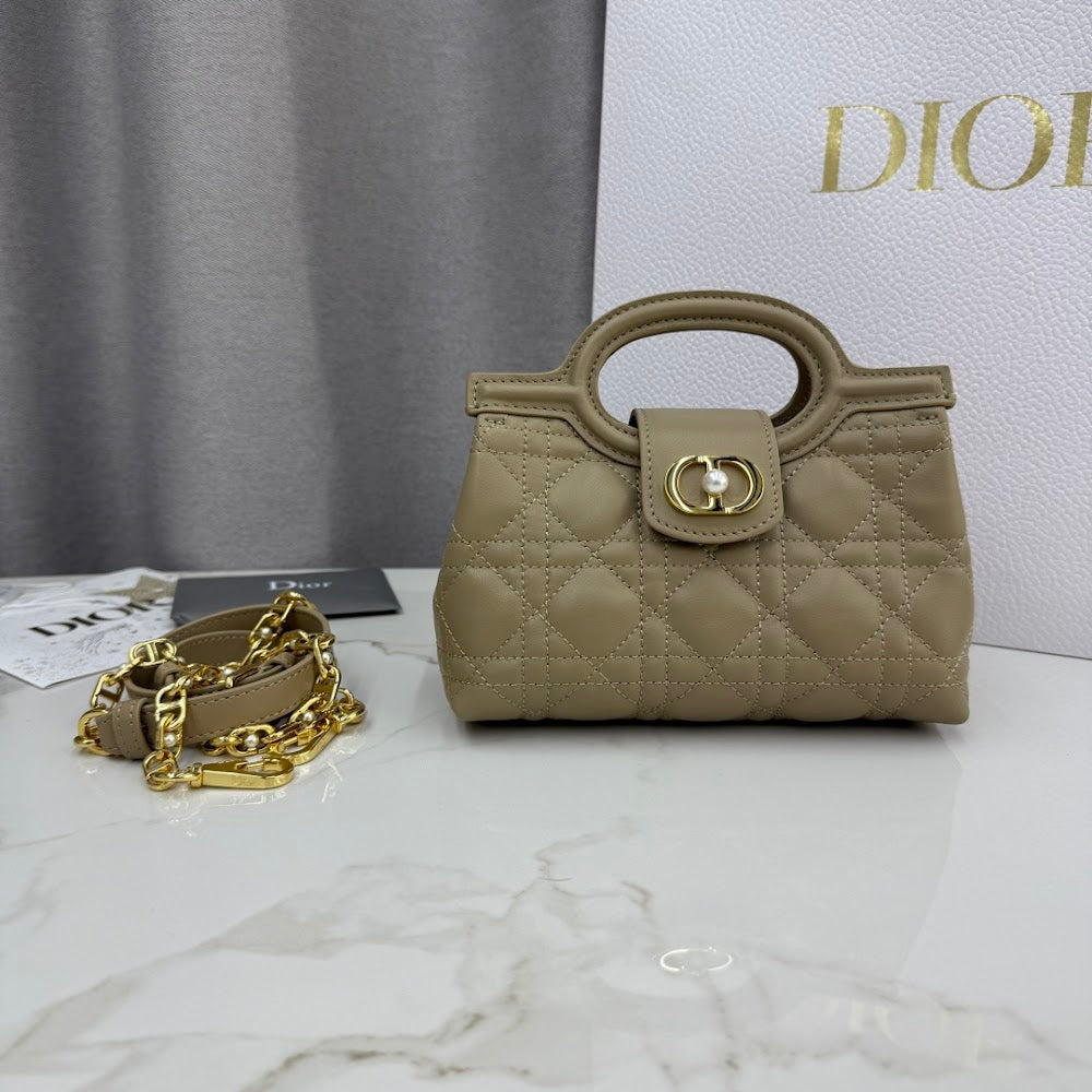 Dragons BagsDiorn Luxury Bag --116099