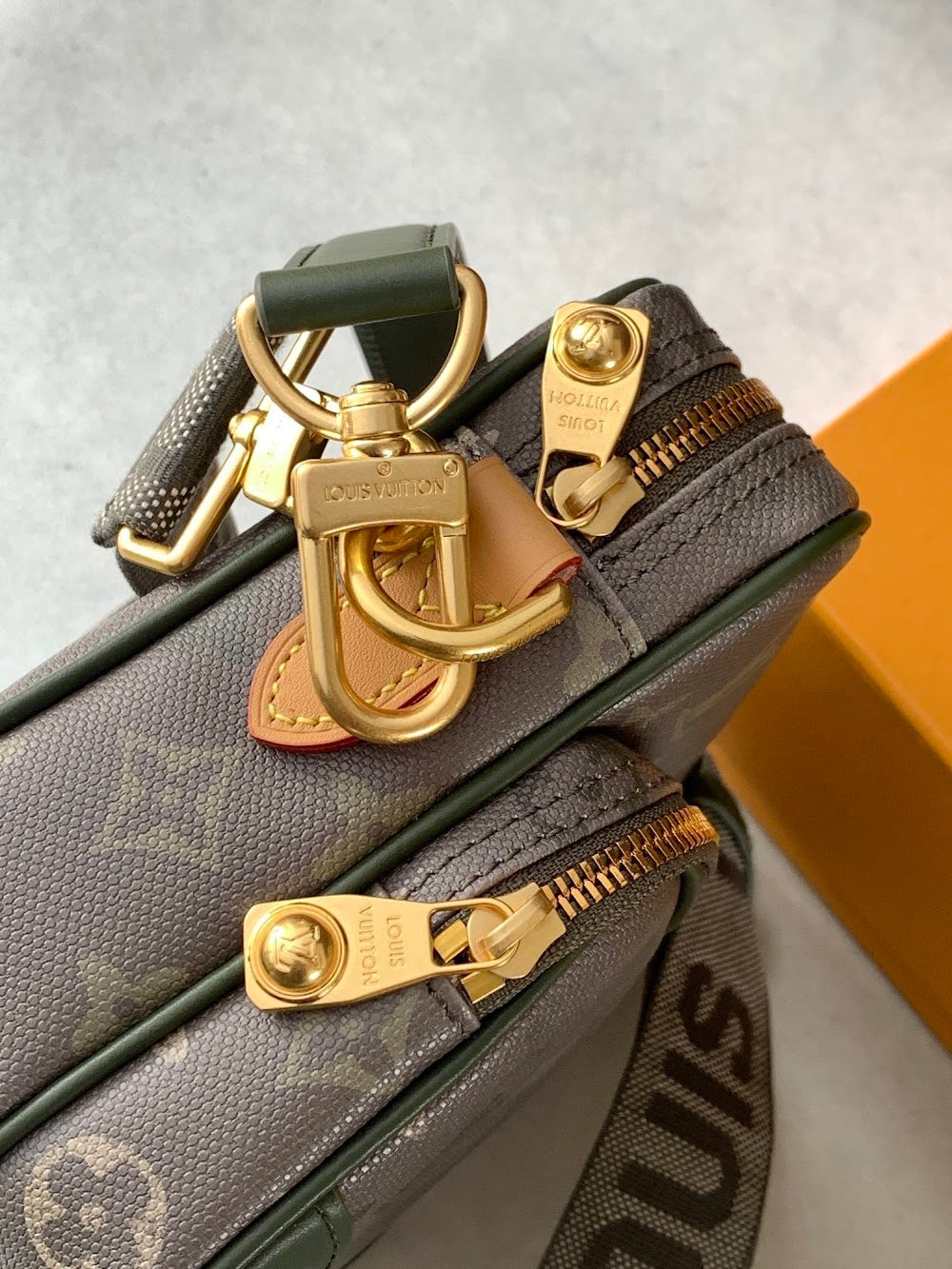Dragons Bags ln Luxury Bag --71686
