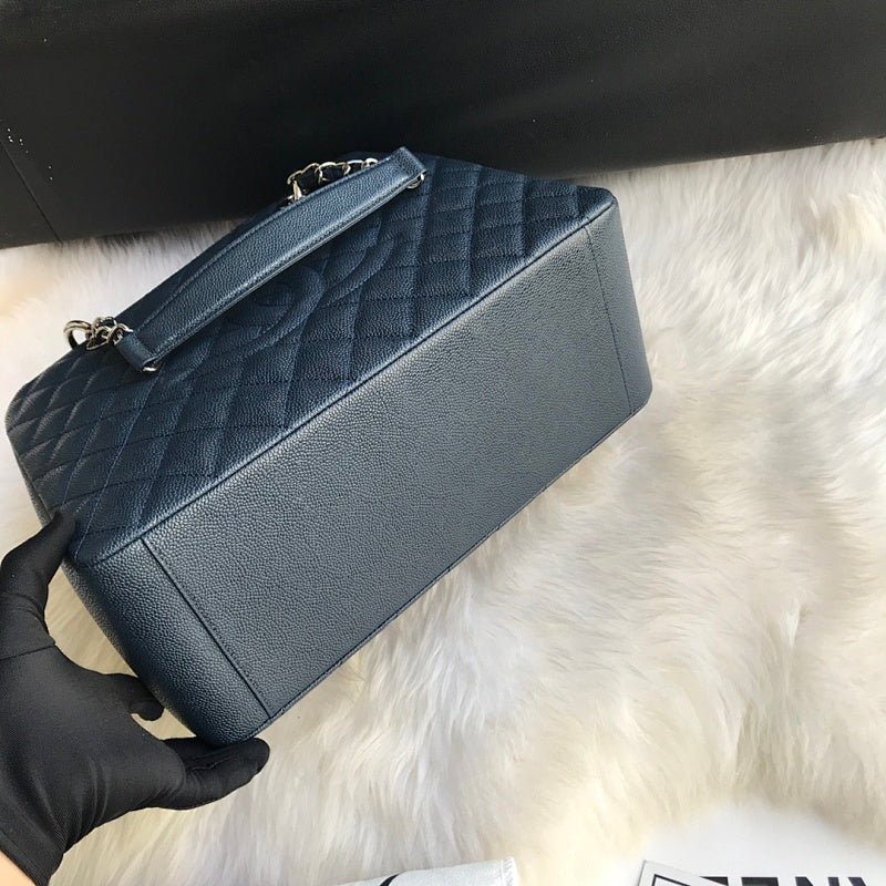 new-luxury-designer-bags-nm9363