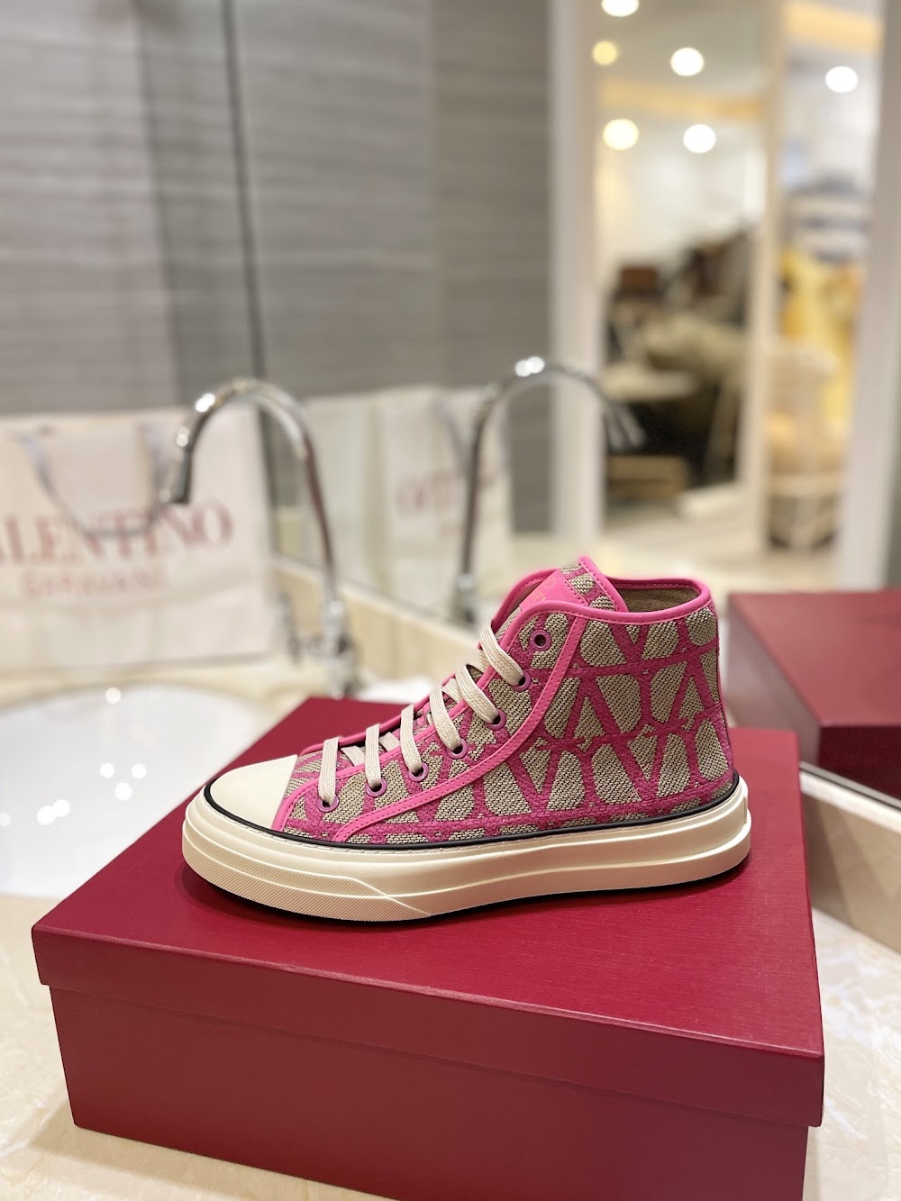 Dragons Bags Valentino Luxury Shoes --52646
