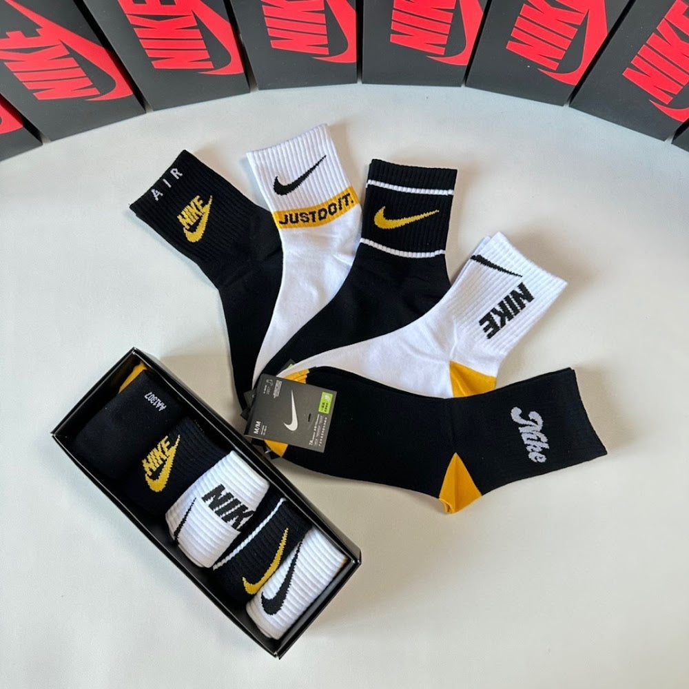 Dragons Bags Premium Luxury Socks --97800