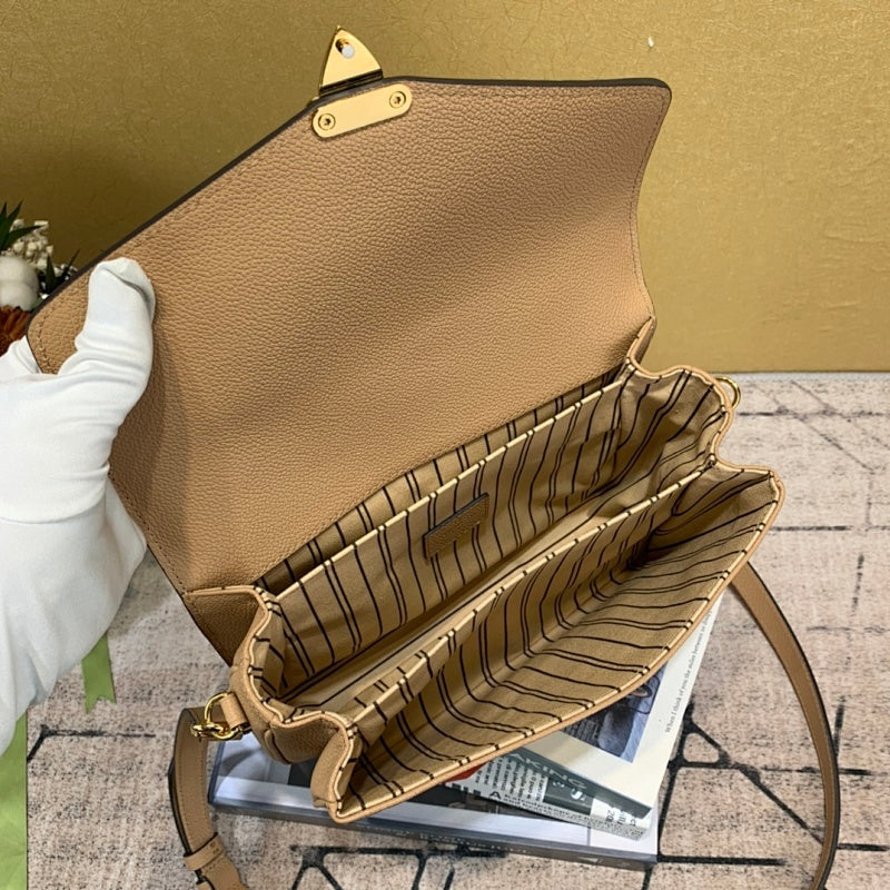 Dragons Bags ln Luxury Bag --66269
