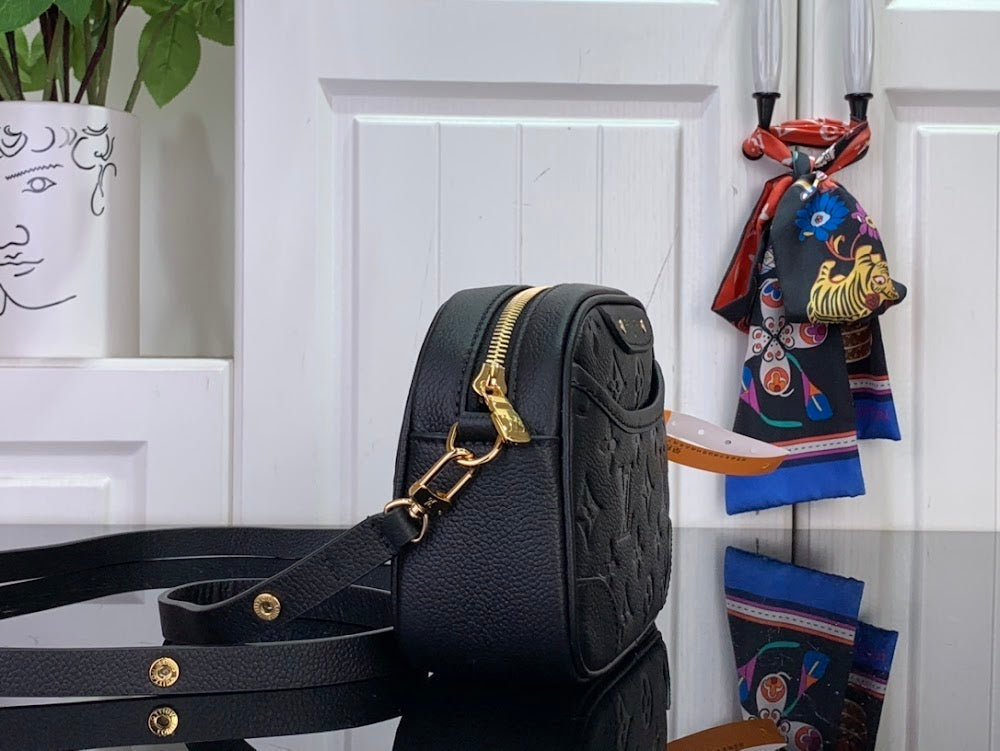 Dragons Bags ln Luxury Bag --97306