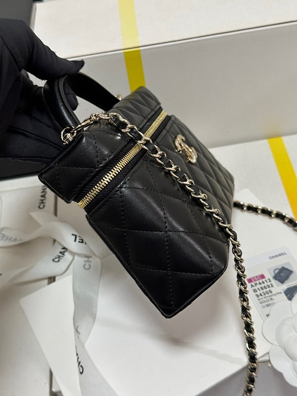 new-luxury-designer-bags-nm9605