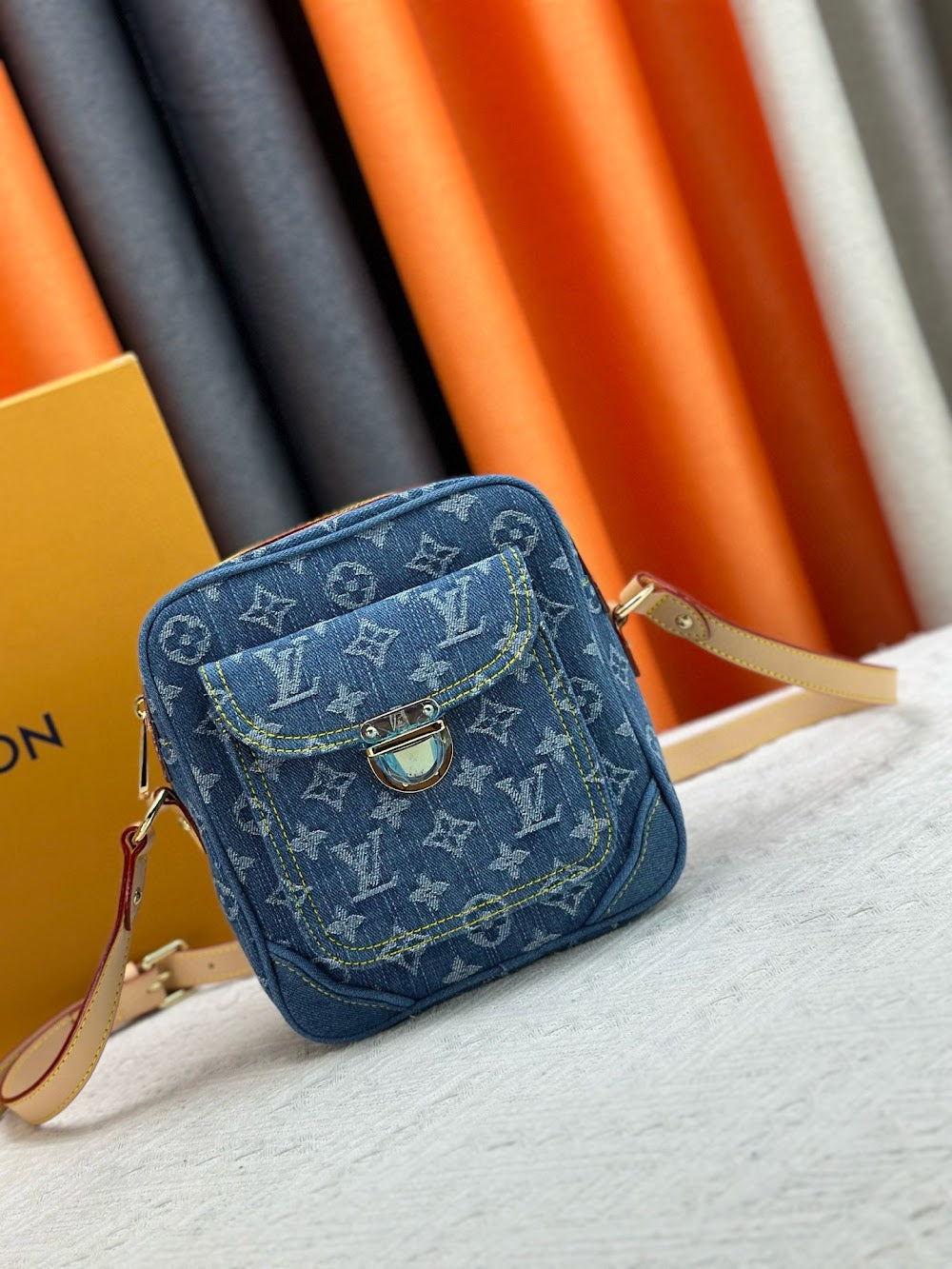 Dragons Bags ln Luxury Bag --81721