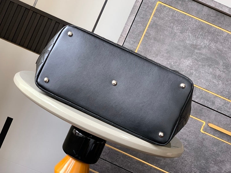 new-designer-premium-bags-nm9590