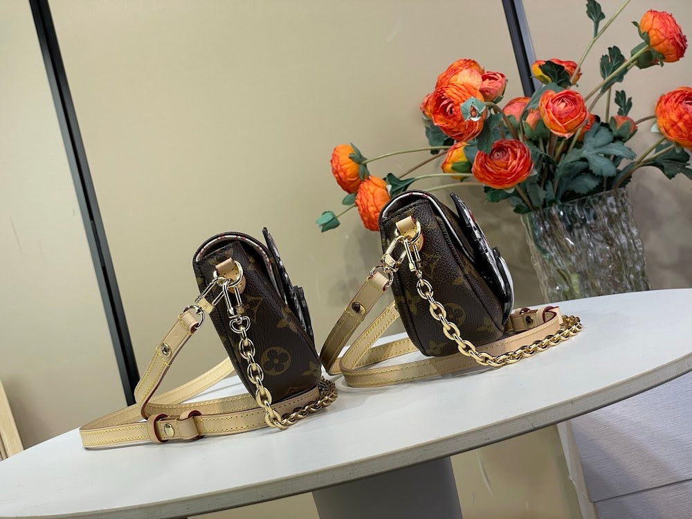 Dragons Bags ln Luxury Bag --95570