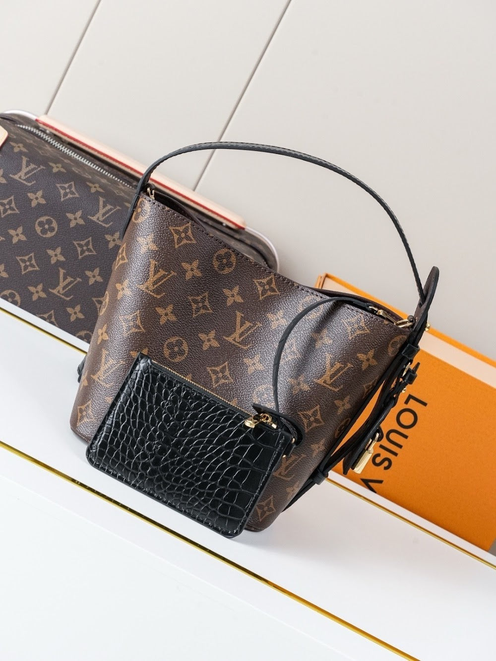 Dragons Bags ln Luxury Bag --81881