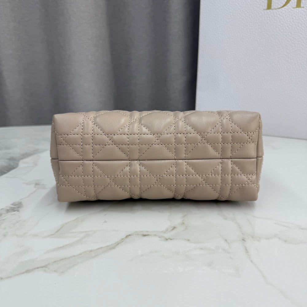 Dragons BagsDiorn Luxury Bag --116104