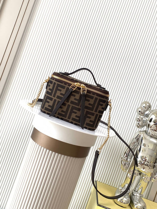 new-luxury-designer-bags-nm15000