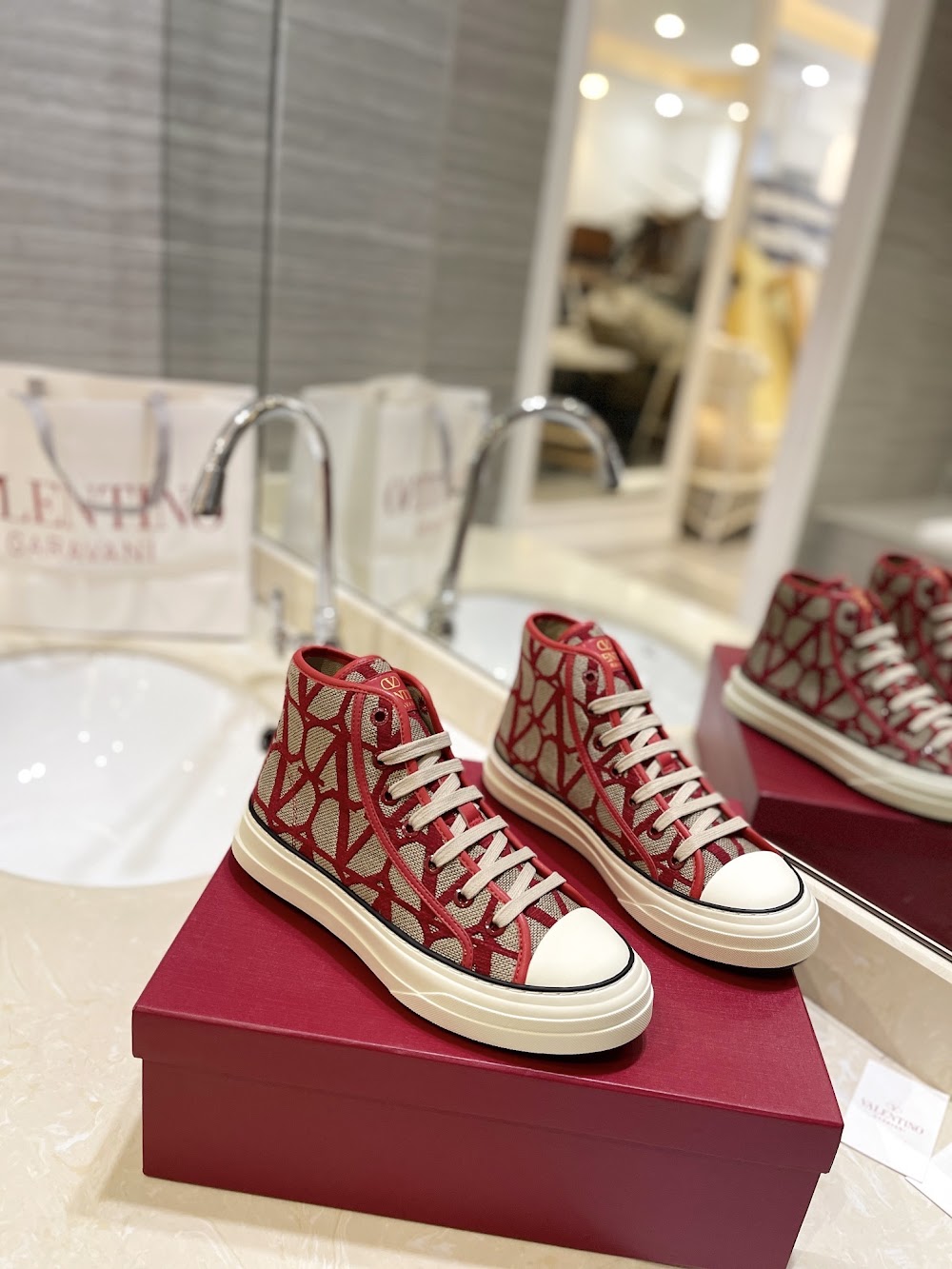 Dragons Bags Valentino Luxury Shoes --52649