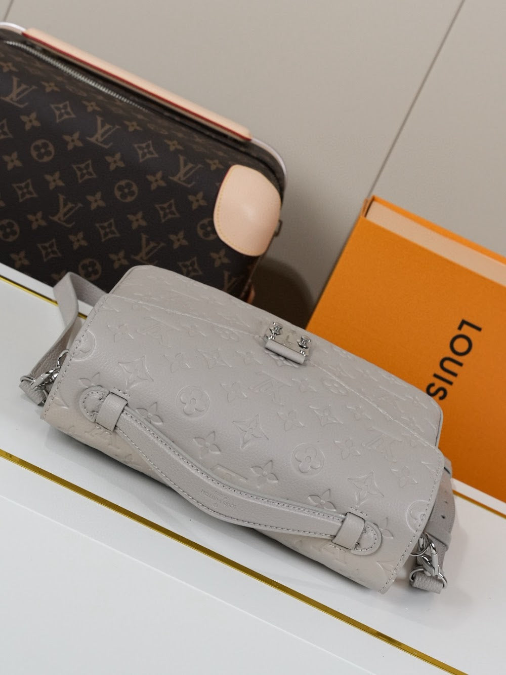 Dragons Bags ln Luxury Bag --81744