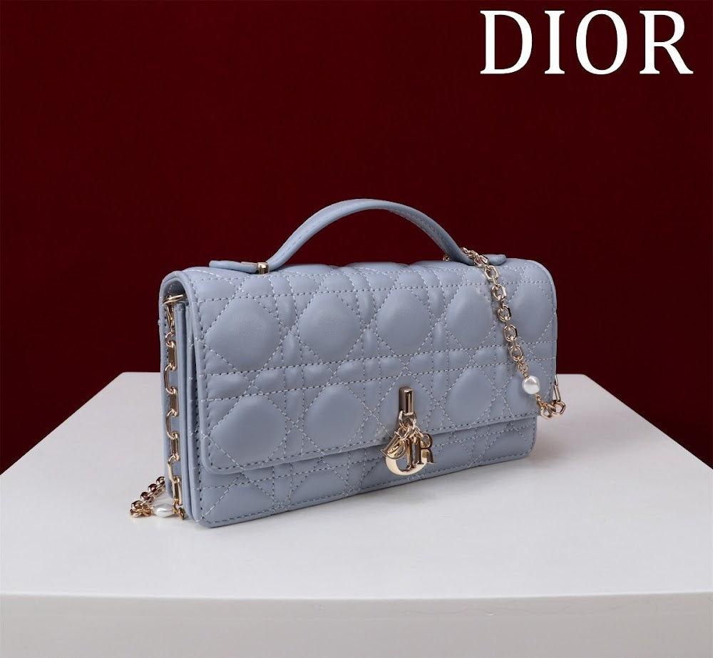 Dragons BagsDiorn Luxury Bag --116240