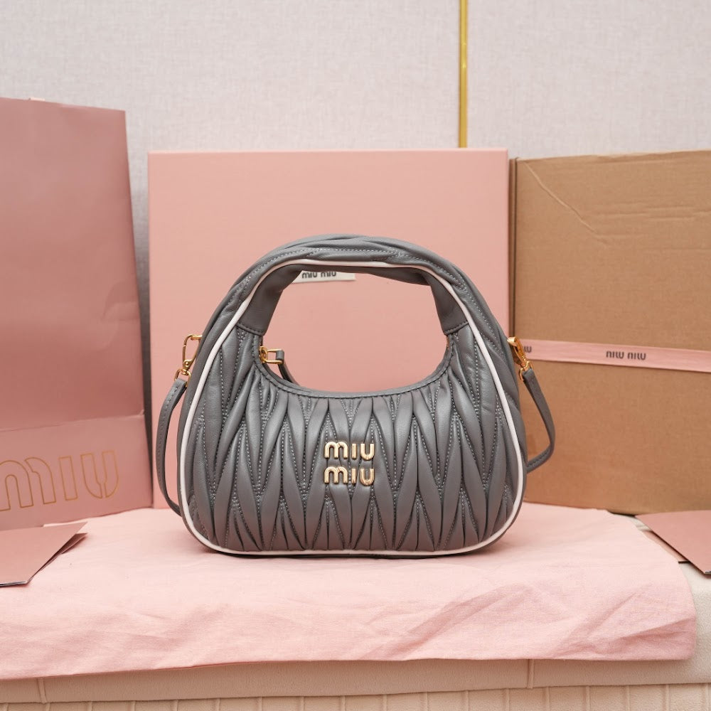 Dragons Bags Miun Miun Luxury Bag --123566