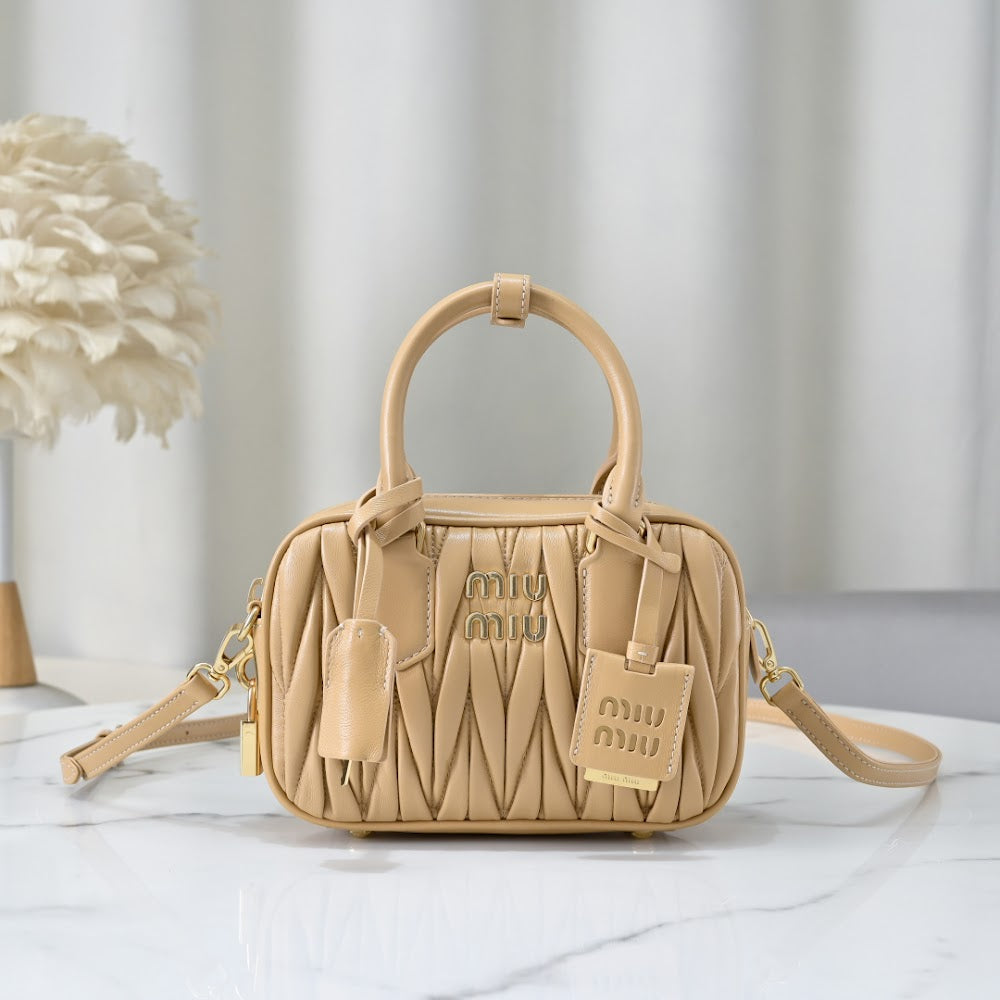 Dragons Bags Miun Miun Luxury Bag --123628