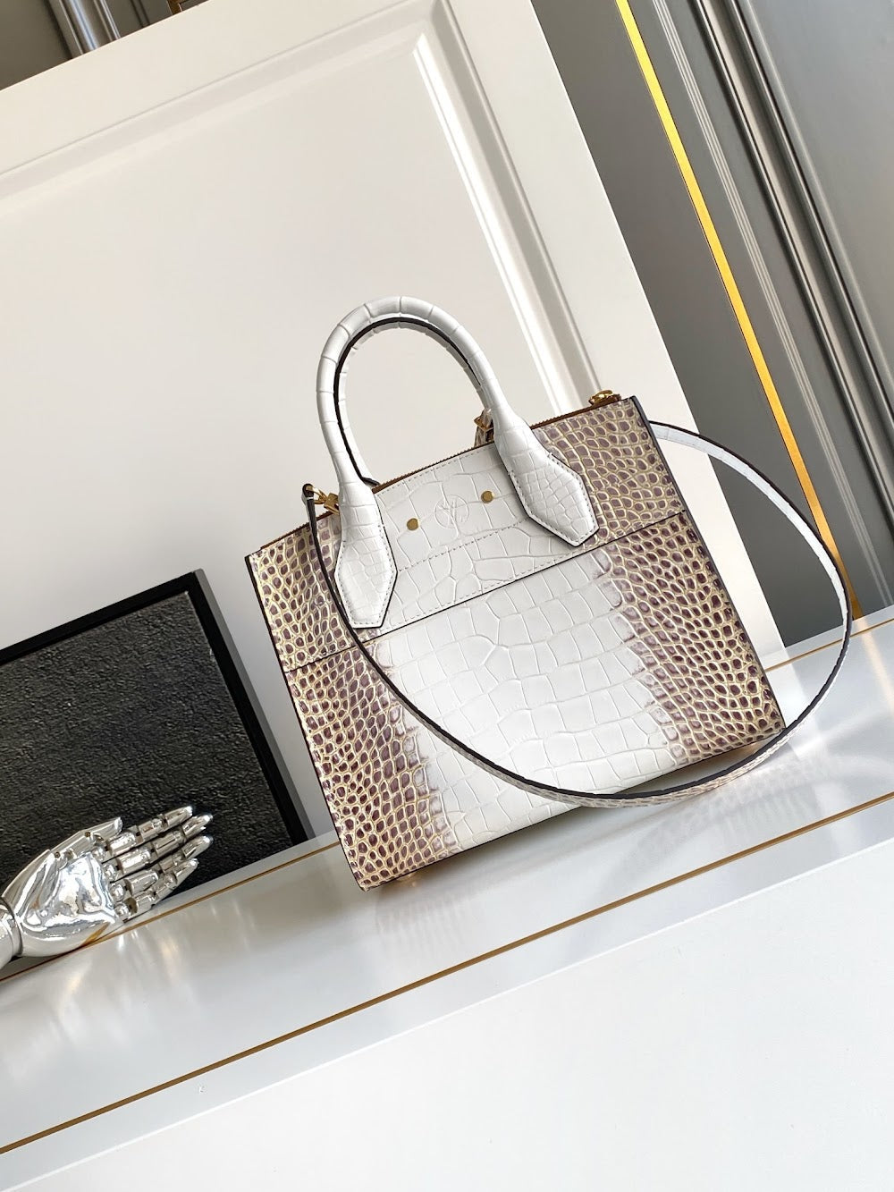 Dragons Bags ln Luxury Bag --96207