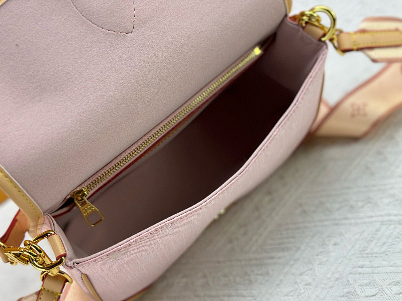 Dragons Bags ln Luxury Bag --81711
