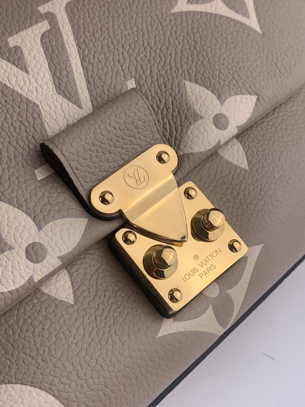 Dragons Bags LV Luxury Bag --55940