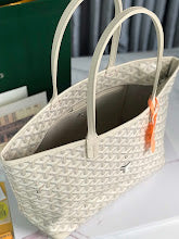 new-luxury-designer-bags-nm8188