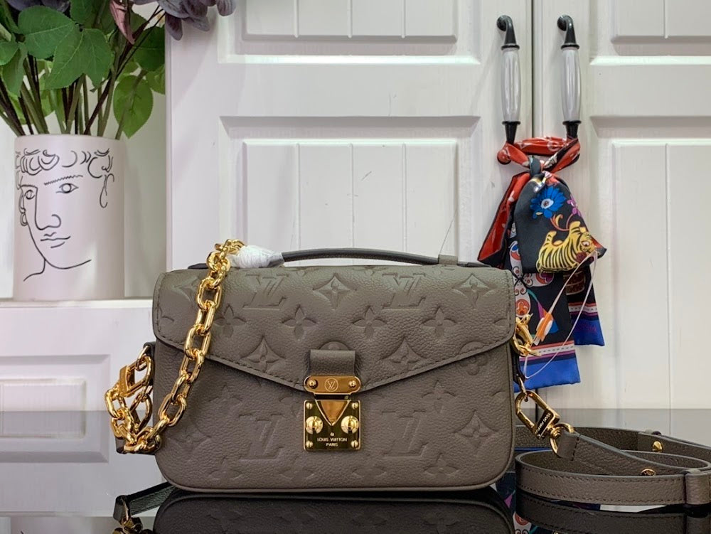 Dragons Bags ln Luxury Bag --96711