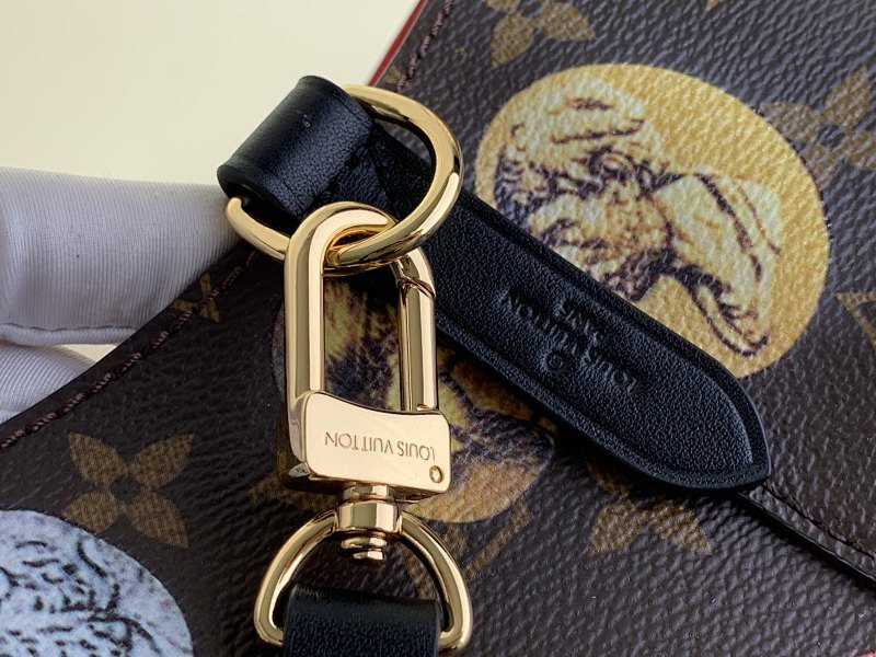 Dragons Bags ln Luxury Bag --60487