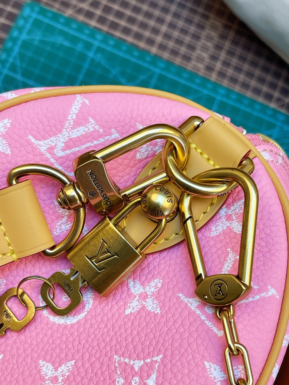 Dragons Bags ln Luxury Bag --95590