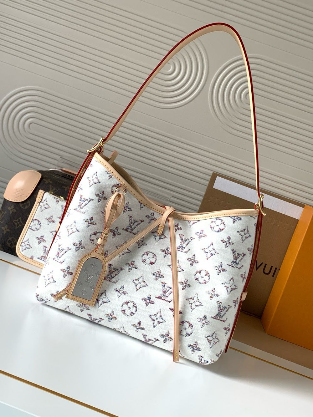 Dragons Bags ln Luxury Bag --81566