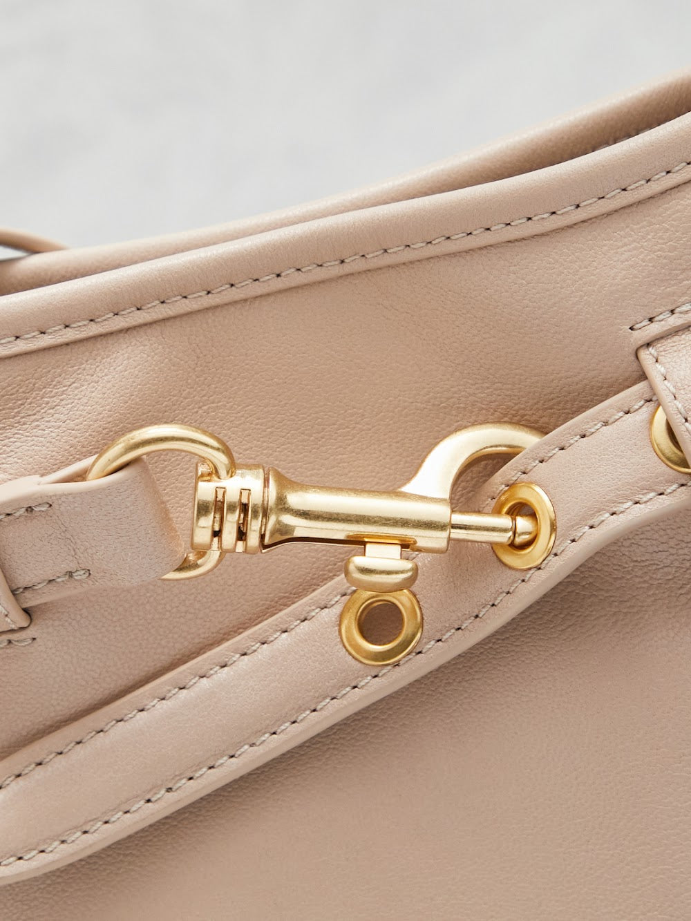 Dragons Bags Miun Miun Luxury Bag --123209
