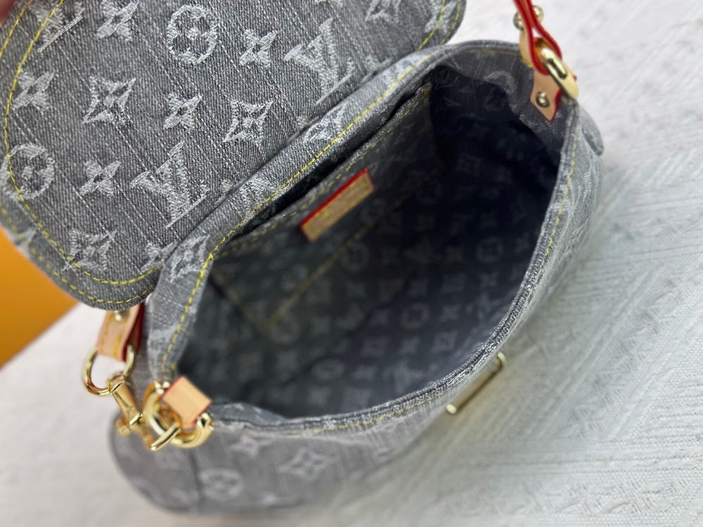 Dragons Bags ln Luxury Bag --76857