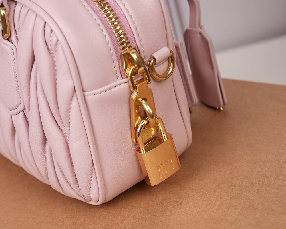 Dragons Bags Miun Miun Luxury Bag --123057